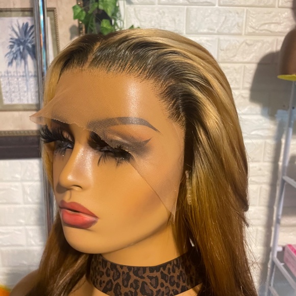 20” Lacefront Wig Caramel Macchiato - Picture 2 of 9